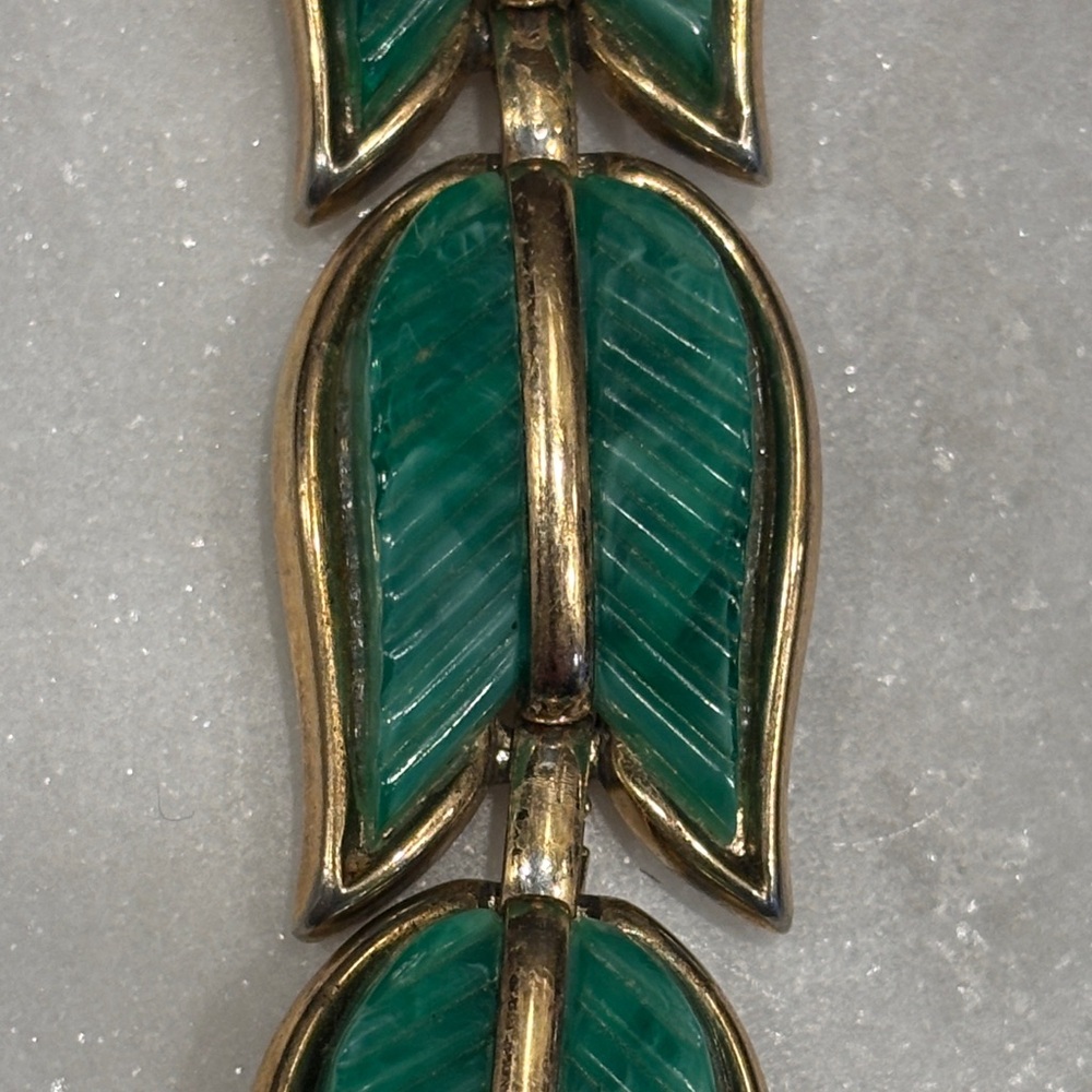 VTG Trifari Green Tulip Link Bracelet Gold Tone Lucite Floral Mid Century Signed - Picture 3 of 4